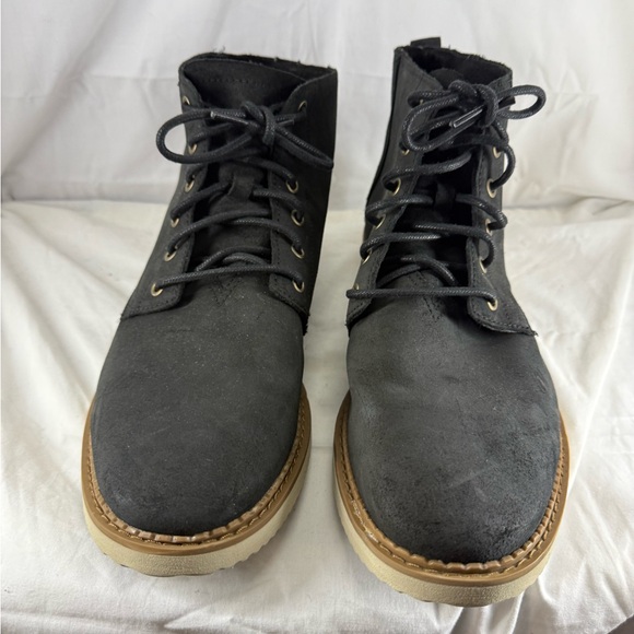 Tom’s Black Nubuck Men's Boots - Picture 1 of 7